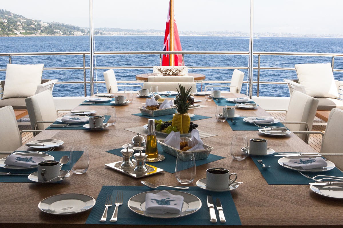 alfresco dining